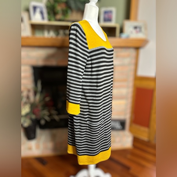 A-line sweater dress. Size L - Picture 2 of 7